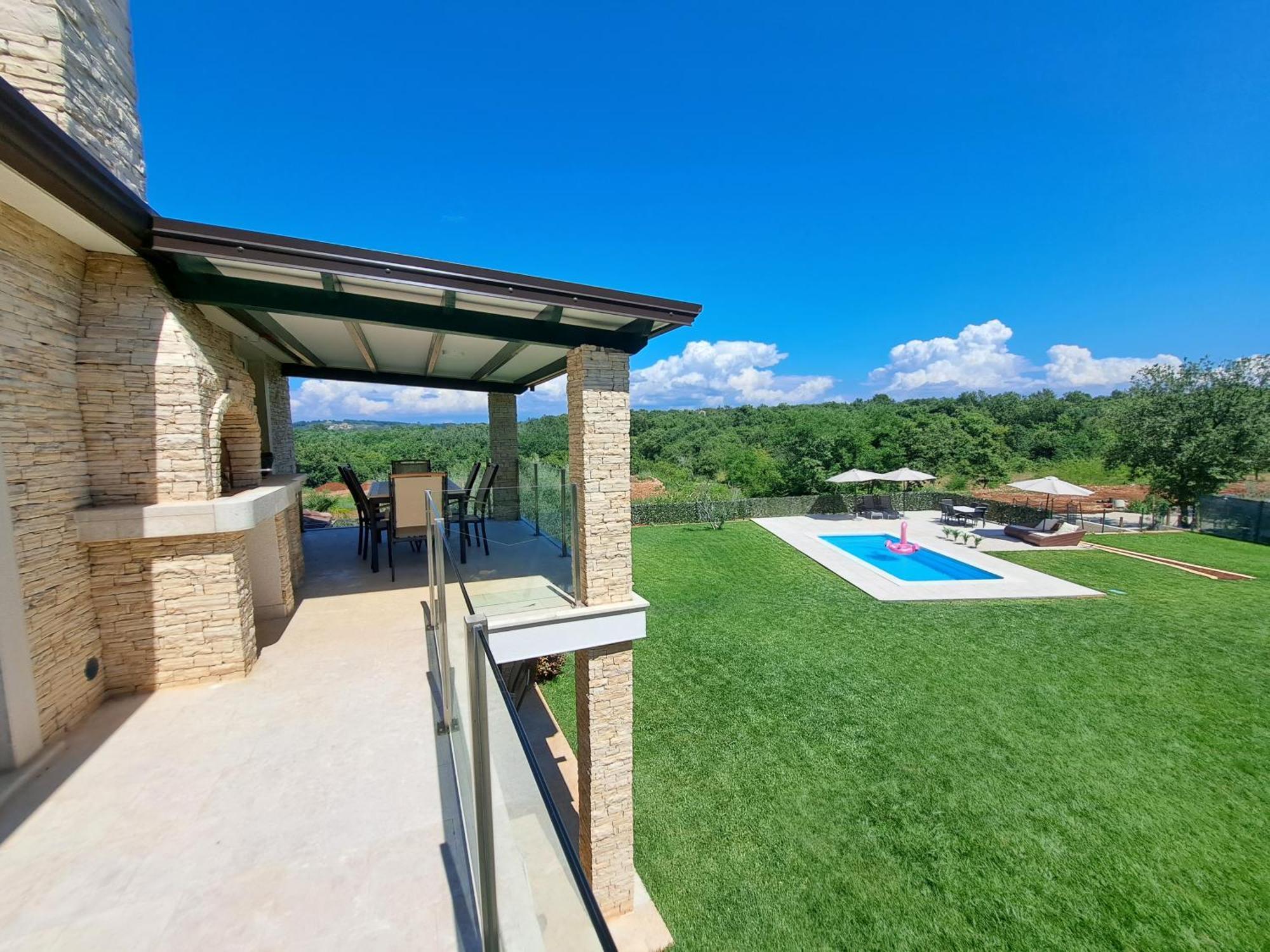 Apartments Villa Sotlar With Pool Umag Eksteriør bilde